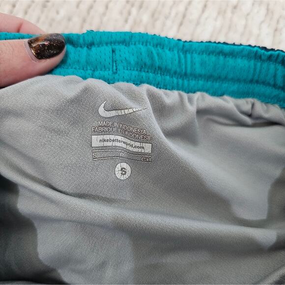 Nike DriFit Running Shorts - Picture 4 of 5